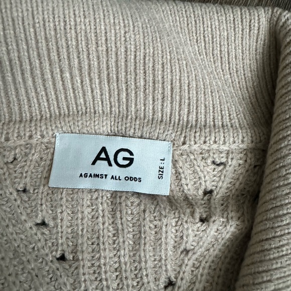 New! AG Men’s cardigan. Flattering fit, gorgeous silhouette. - Picture 6 of 10